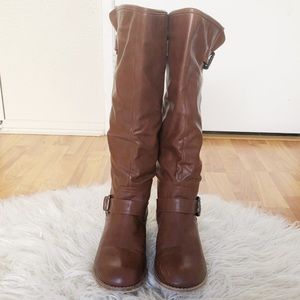 Women’s size 10 boots (brown)